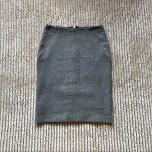 Flattering Trina Turk Suit Pencil Skirt, Lined